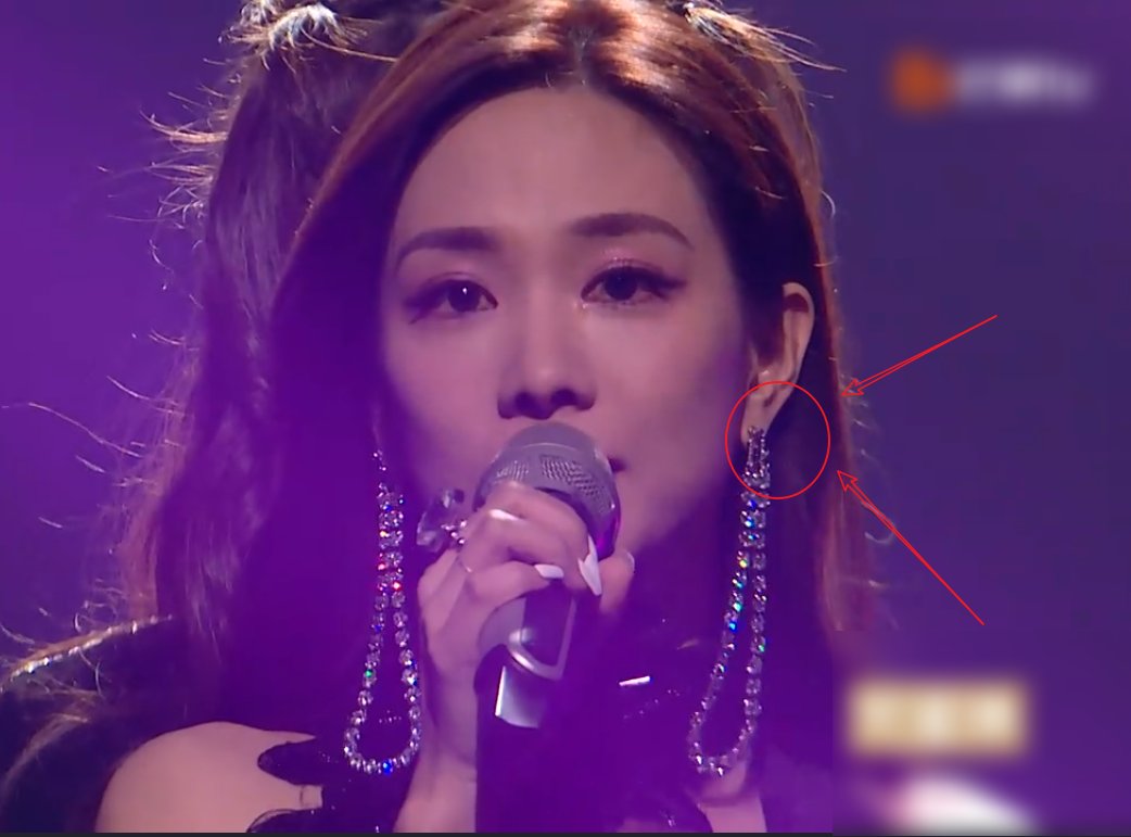 意难|王霏霏没能出道意难平,发言令人伤感,可是却被她的耳环吸引了