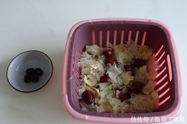 秋燥|入秋后,皮肤干燥,每天给家人吃一碗它,清甜滋润防秋燥