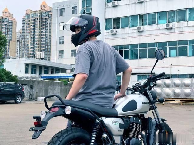 QJMOTOR|又双叒叕，QJMOTOR 250和500复古车来了