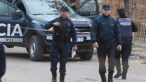 发现|9岁女孩在院子里玩耍,十分钟后竟吊死在畜栏,头上还蒙着塑料袋