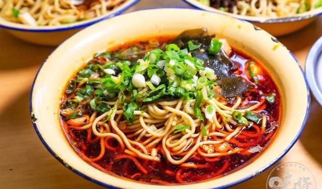 炸酱面|幸福小区里好吃的面馆,不是你想的那一家哦