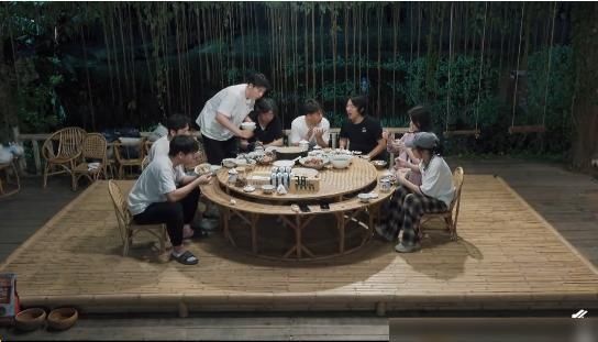 许光汉|许光汉能干又能吃，这个男人有点可爱？