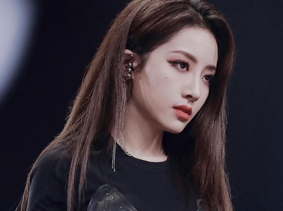  暗示|?喻言上综艺再被全程打码，暗示她凉了？与其让她尴尬不如体面送她回家