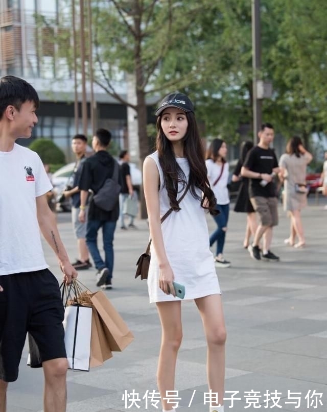 温柔|街拍: 女强人也可以温柔知性