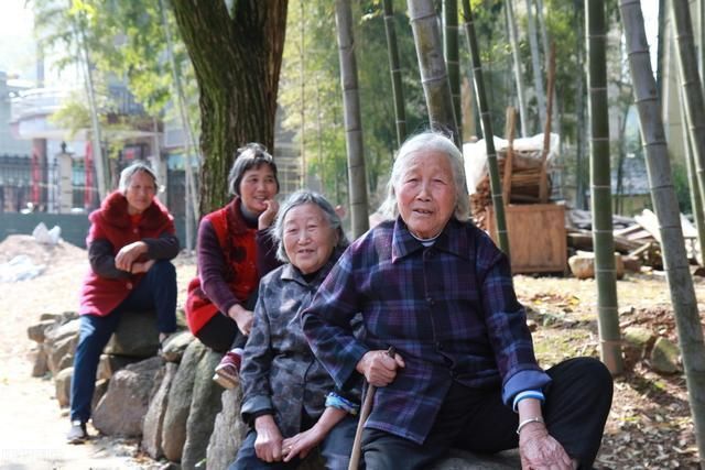 生活不能自理|农村老人“轮流养老”，这样合理公平，为何老人不接受