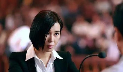  绮又|和余男相恋10年，娶张雨绮又离婚的他，如今55岁又恋上27岁网红？