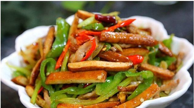  油热之后放|婆婆做的几道家常菜，简单好吃，真的是美味佳肴