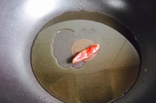 比肉|这道菜含有17种氨基酸，油焖吃下饭又营养，比肉还好吃！