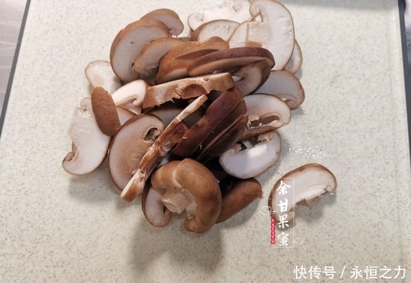 降温|天气降温,我家就爱这道菜,香辣鲜美又下饭,热乎乎的上桌