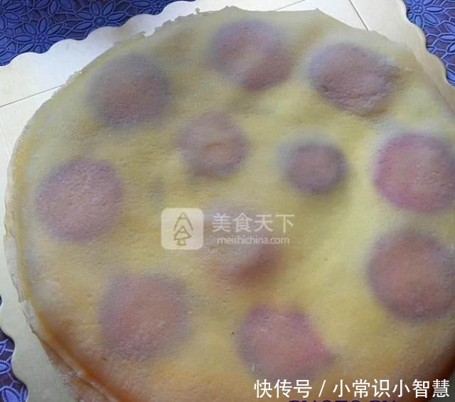 简单|草莓千层蛋糕，一口锅就能做，做法简单，营养美味！