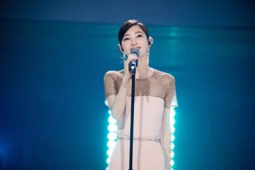  姐姐们|史上头一遭，这档综艺把自己玩成了一场行为艺术