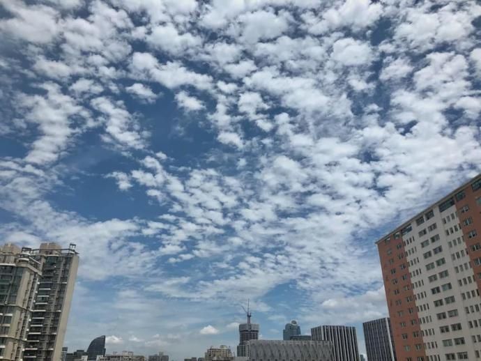 份魔|【探索】今日份魔都的蓝天白云,你心动了吗?