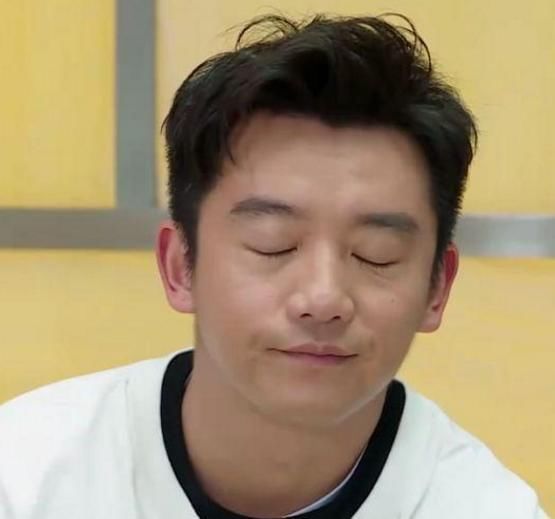 郑恺|跑男家族玩游戏过于认真,触及郑恺的底线,郑恺几次黑脸想发飙!