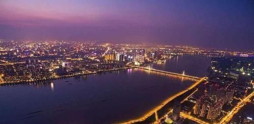 剩女|北上广深白富美很多，为什么'剩女'泛滥，什么原因导致无人敢娶