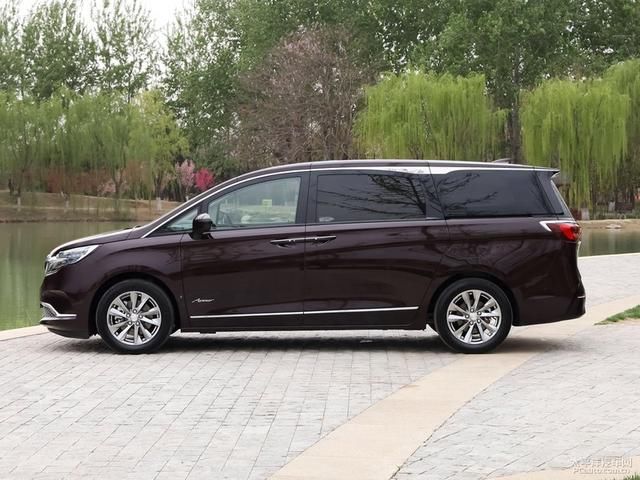  姐姐|乘风破浪的姐姐们开什么车 在娱乐圈看豪车展