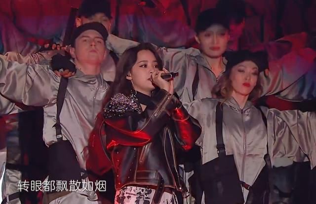  蔡徐坤|芒果台晚会收视还能这么低？万茜主持令人窒息，蔡徐坤压轴也没用