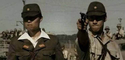 南部十四式手枪|二战时日军手枪:九四式曝光率很低,南部十四式无处不在