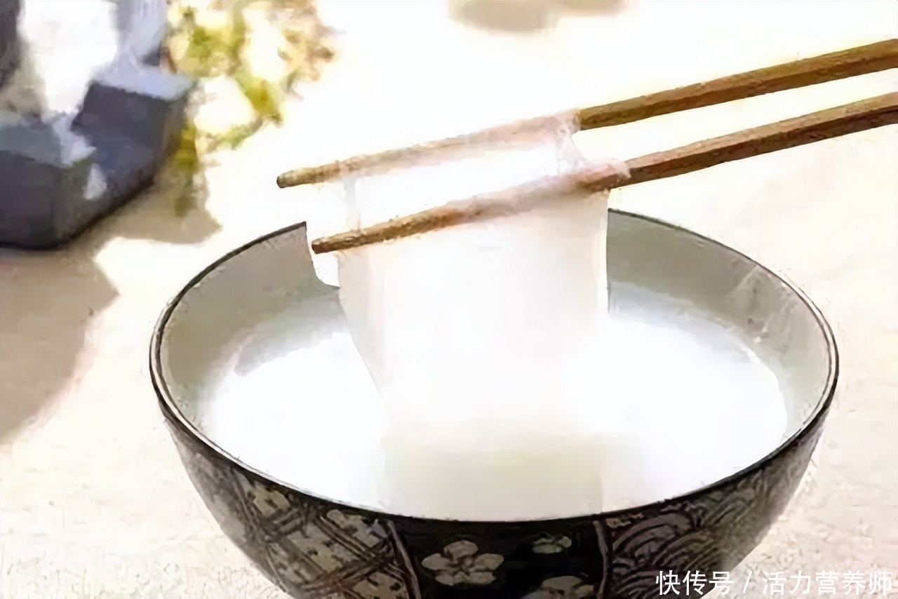 人参熬粥对人有什么好处(俗话讲“富人喝参汤，穷人喝粥油”，米油被称为人参？真这么好吗)