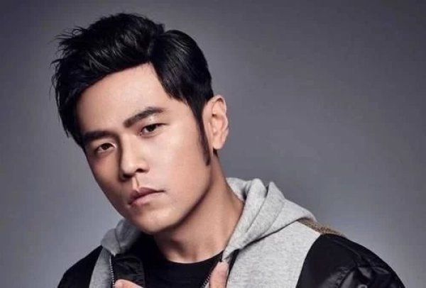  活该|袁咏琳飘了，借周杰伦抬咖，让节目组马桶捞手机，活该被黄晓明怼