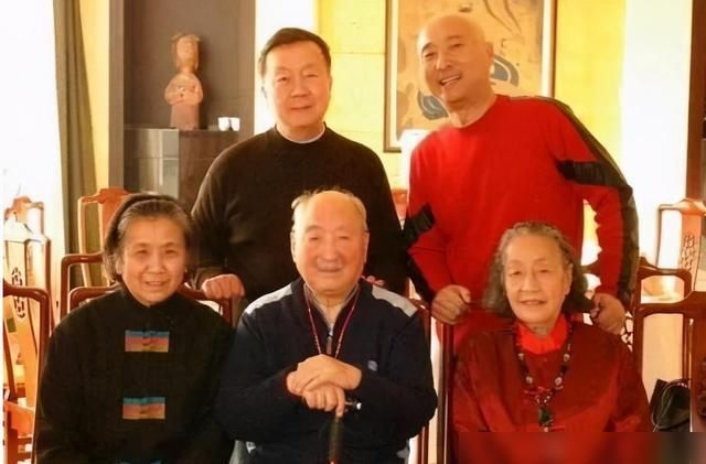 观众心中|从春晚常驻到“销声匿迹”，21年拒上春晚的陈佩斯，如今怎样了