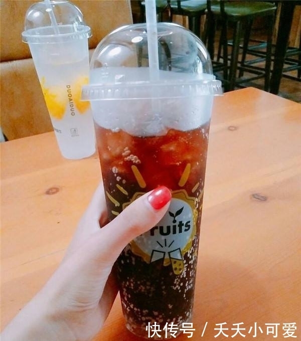 这五种|在奶茶店,不点这五种饮品的人,店员内心赞叹:遇到高手了