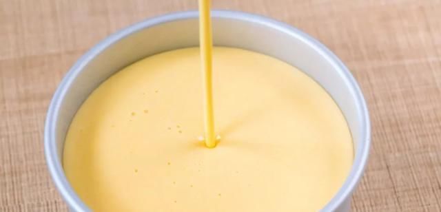  慕斯|这一块像奶酪的居然是慕斯! 最适合夏日的甜品, 烘焙新手就能做!