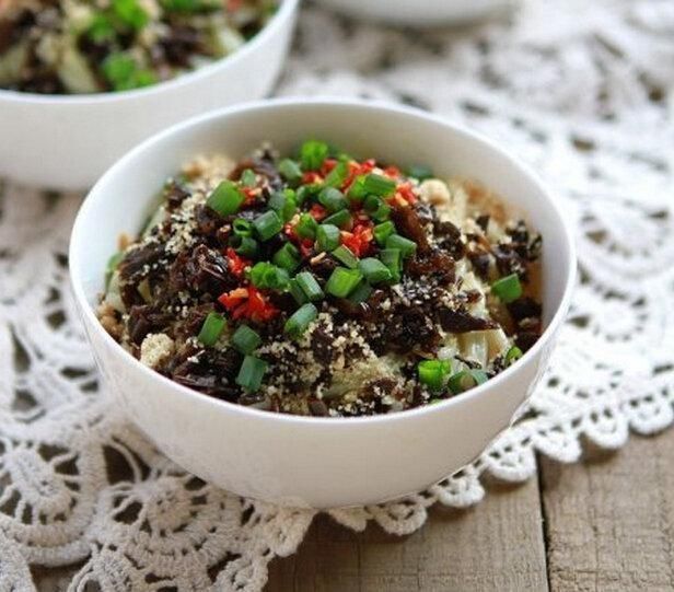  烧肉|精选食谱：玉米排骨汤，燃面，胡萝卜烧肉的做法