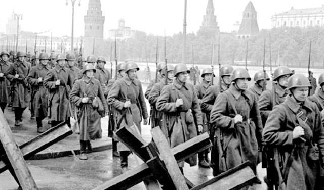 世界大战|波兰为何否定二战苏联的贡献？背后暗藏肮脏交易，波兰成受害者