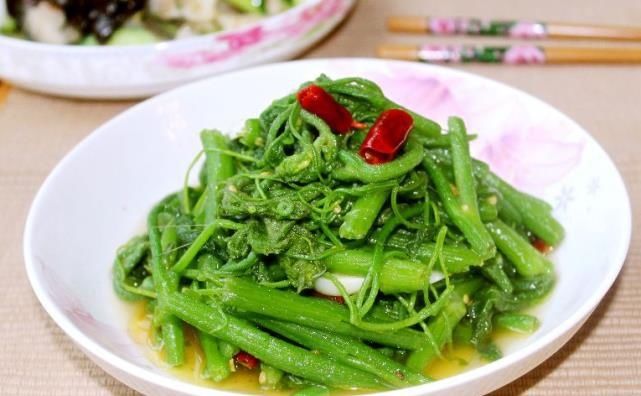  小蛮|立秋后，碰到它必买10斤，是菜是药，湿气消失了，帮你瘦出小蛮腰