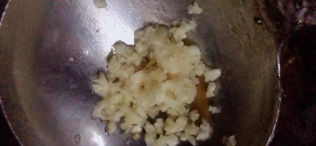  疙瘩|教你做疙瘩咸菜炒肉丝，做法十分简单，做出来香辣咸鲜清脆爽口