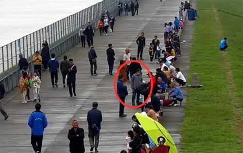 观潮|逃犯慕名去钱塘江观潮被警方抓获：潮还没观成，人被抓了