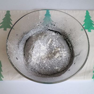  吉利丁片|竹炭覆盆子奶冻卷