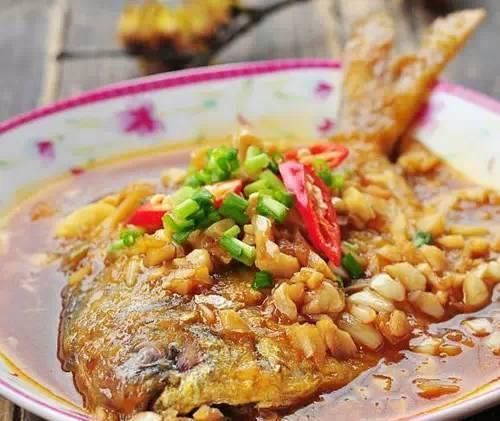 平鱼|精选美食:剁椒肉末炒青豆,金蒜平鱼,茶香牛肉,炝炒蕨菜的做法