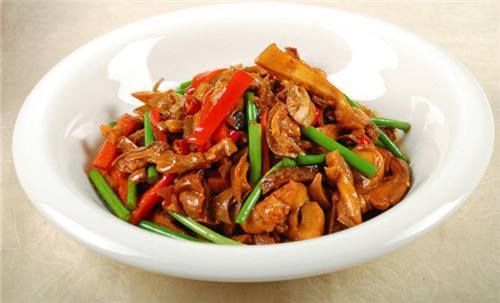  炒猪肚|猪肚一炒就老？不要只知道焯水！多加“一步”，吃起来很脆爽