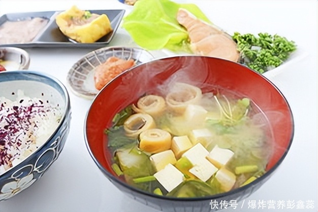 四种人胆囊息肉要警惕了(提示：有胆囊息肉的人，要记住这4件事，帮你让息肉越来越小)