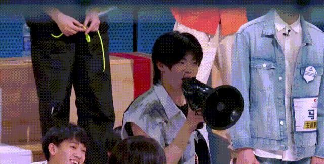 明日|《明日之子4》第一轮公演,双人组队,问题还是挺多的!