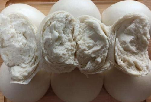  好吃|在家蒸的馒头没有馒头铺的好吃？学会这么做，馒头又白又软