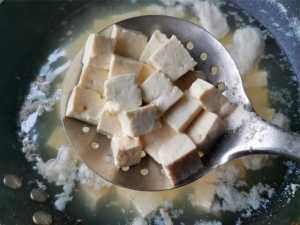  入味|教你家常豆腐的做法，比麻辣豆腐简单，看着就香，入味下饭