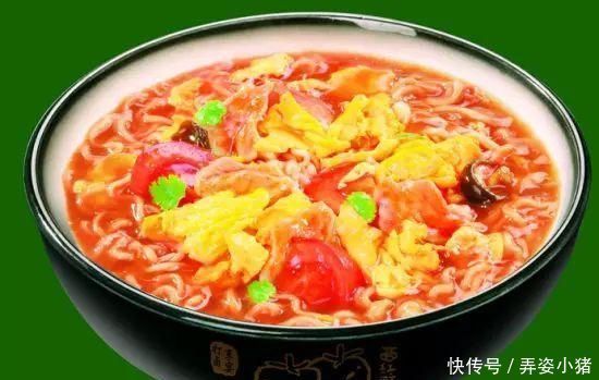 鸡蛋|家常美食西红柿鸡蛋面，糊辣肥肠，香炝鸡汁脆春笋