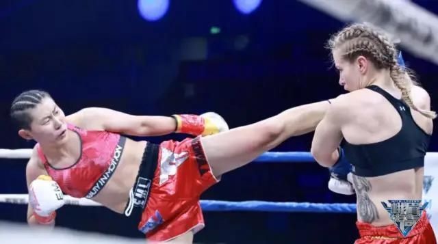  比赛|谁说女子不如男，女选手狠起来一样杀气十足