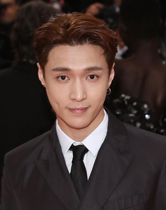  高开低走|张艺兴再次神预言, 这个节目的发展真的高开低走了?