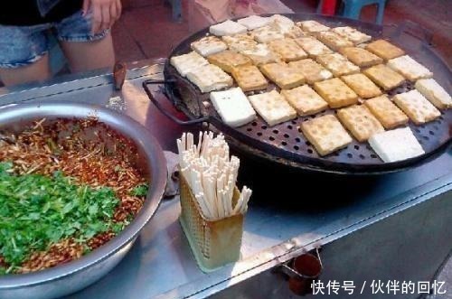 高太|路边“不起眼”的4种小吃摊,成本低销量多,收入比你想的高太多