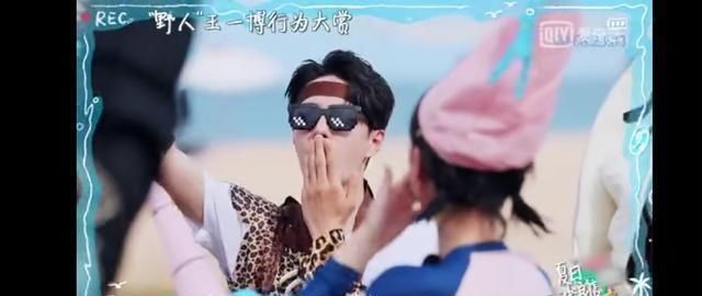  耶啵|“野人”王一博入戏太深，弹舌冲浪路子野：我真的太野了