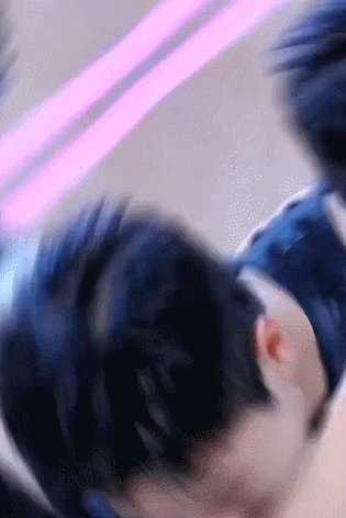  花絮|《天天向上》花絮，王一博掩面笑趴下，汪涵一个动作实力宠弟