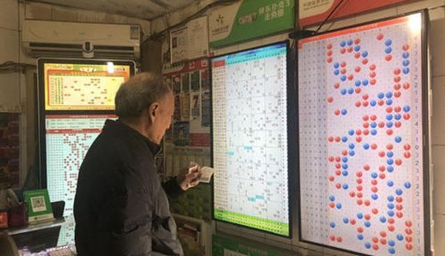中奖|彩票店很赚钱？老彩民：一些彩票店有“内幕”，小心中奖也没钱