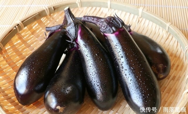 时别|买茄子选圆的还是直的?营养师:无论哪种,做茄子时别犯1个错误