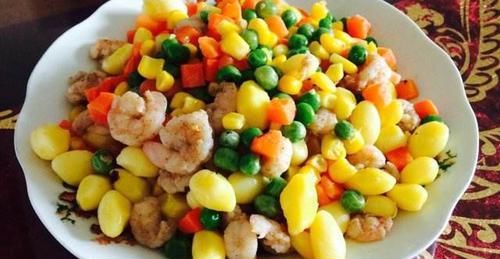 营养|玉米的另一种做法,很多人傻傻不清楚,简单美味还方便,营养丰富