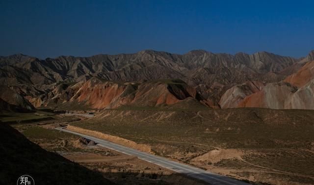 七彩|千里走西北(2):七彩丹霞到底有多美?这篇图文路线,让你看懂