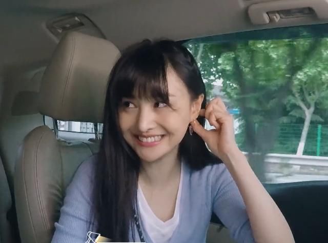  透露|柳岩问郑爽为什么这么多通告？她的回答，透露了选择综艺的原因