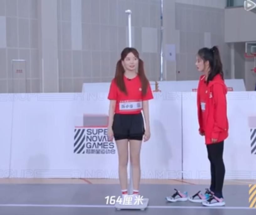  难得|硬糖少女身高：刘些宁陈卓璇虚报太多，看到张艺凡：难得的宝藏女孩